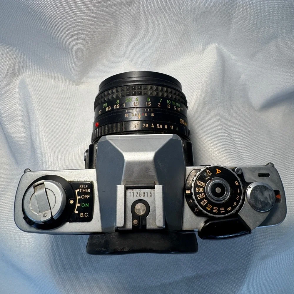 Minolta XG7 35mm SLR Film Camera MD Rokkor-X 50mm 1:1.7 Lens Japan Vintage